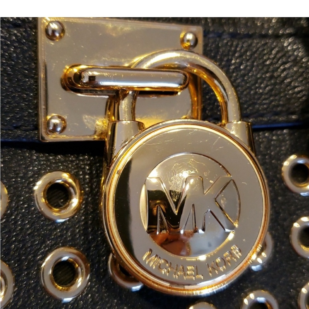 Black and Gold Studded Handbag - Picture 5 of 6